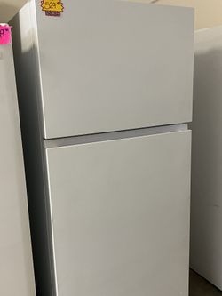 NEW HISENSE TOP FREEZER REFRIGERATOR 