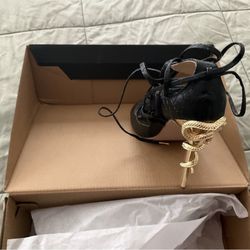 Black snake skin With Gold Snake Heel Size 7 New