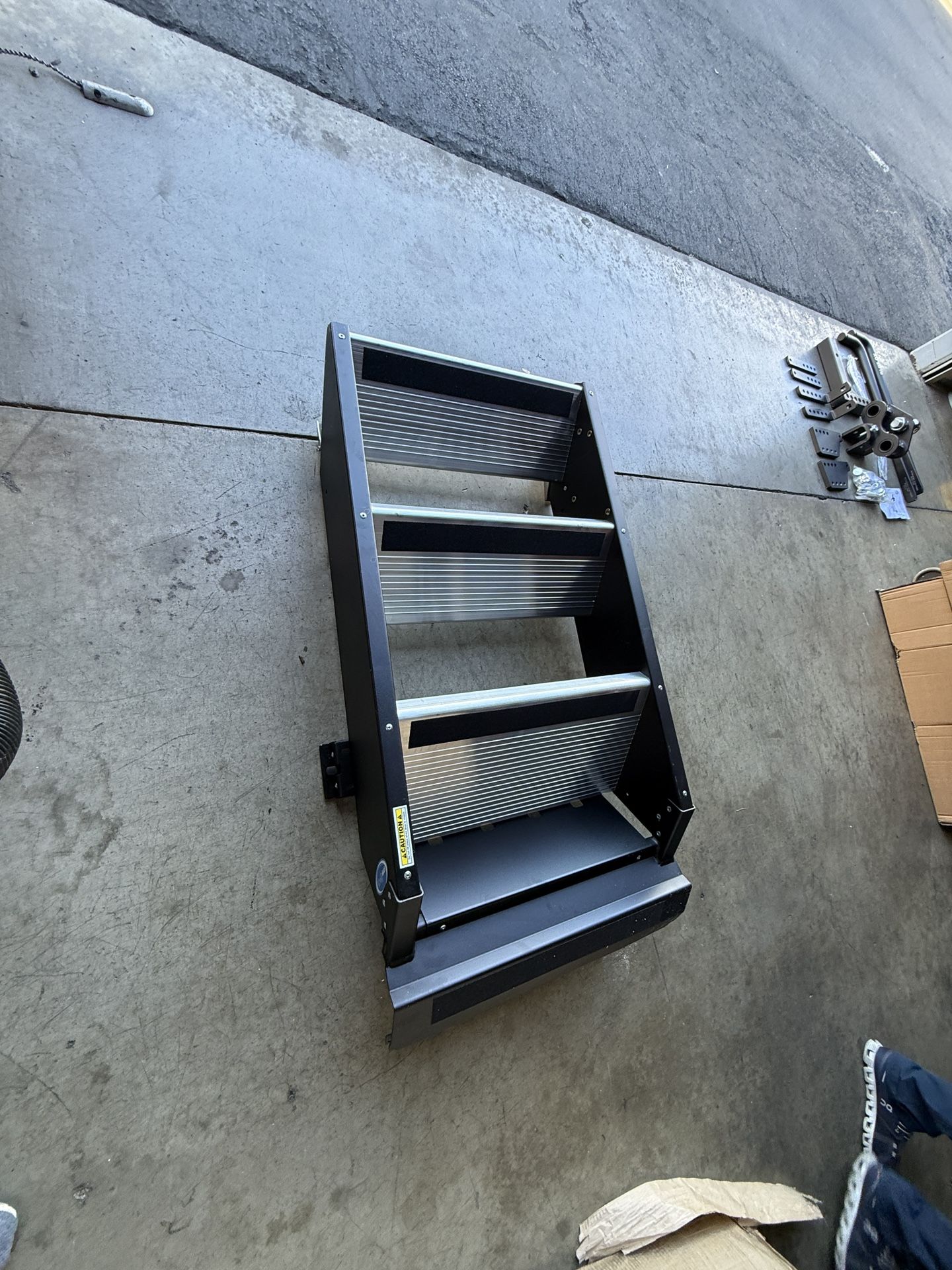 Mor/Ryde STP-206 StepAbove 3-Step RV Entry Steps 26" to 28" Door Width #5