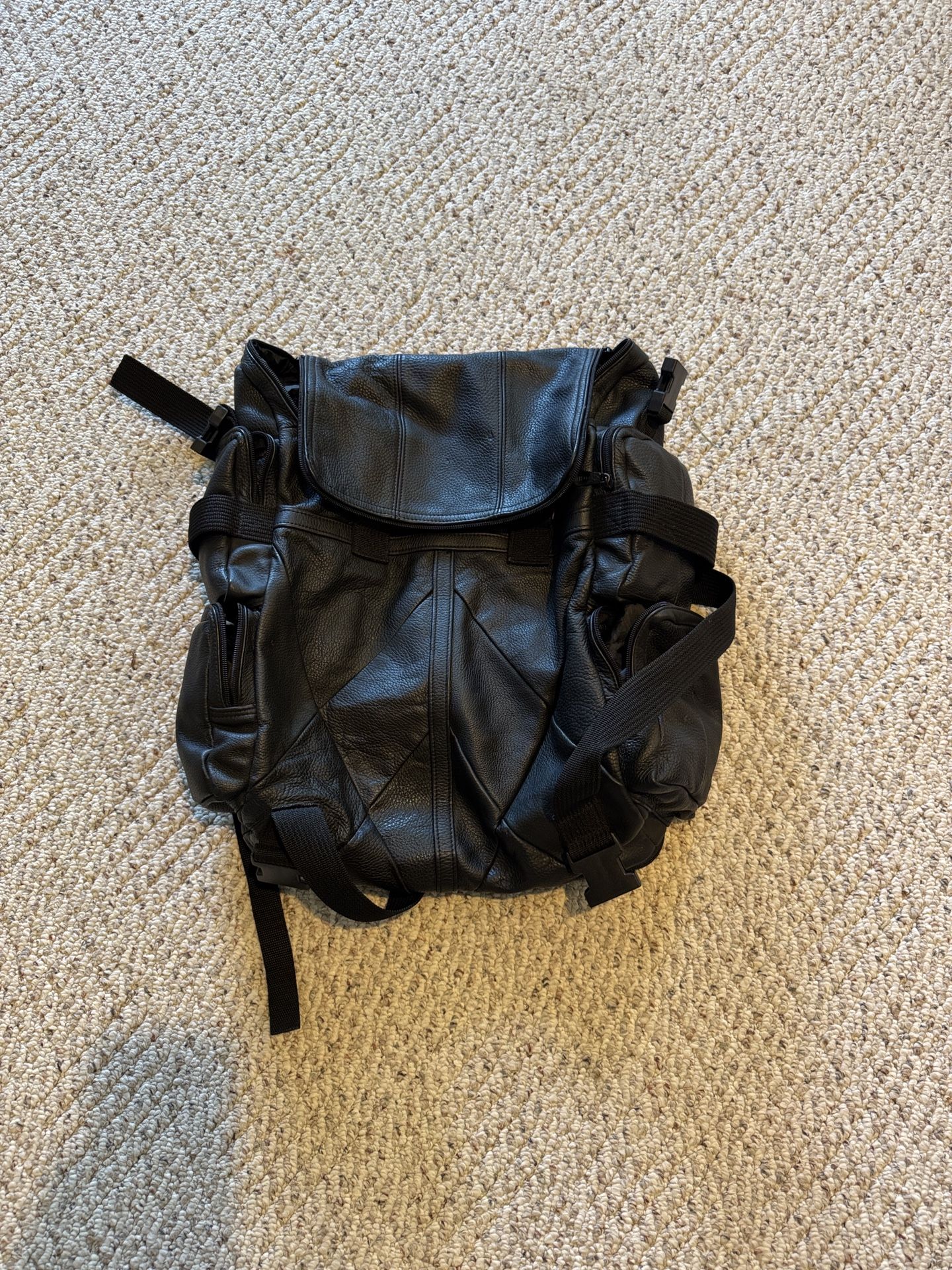 Leather Back Pack (motorcycle)