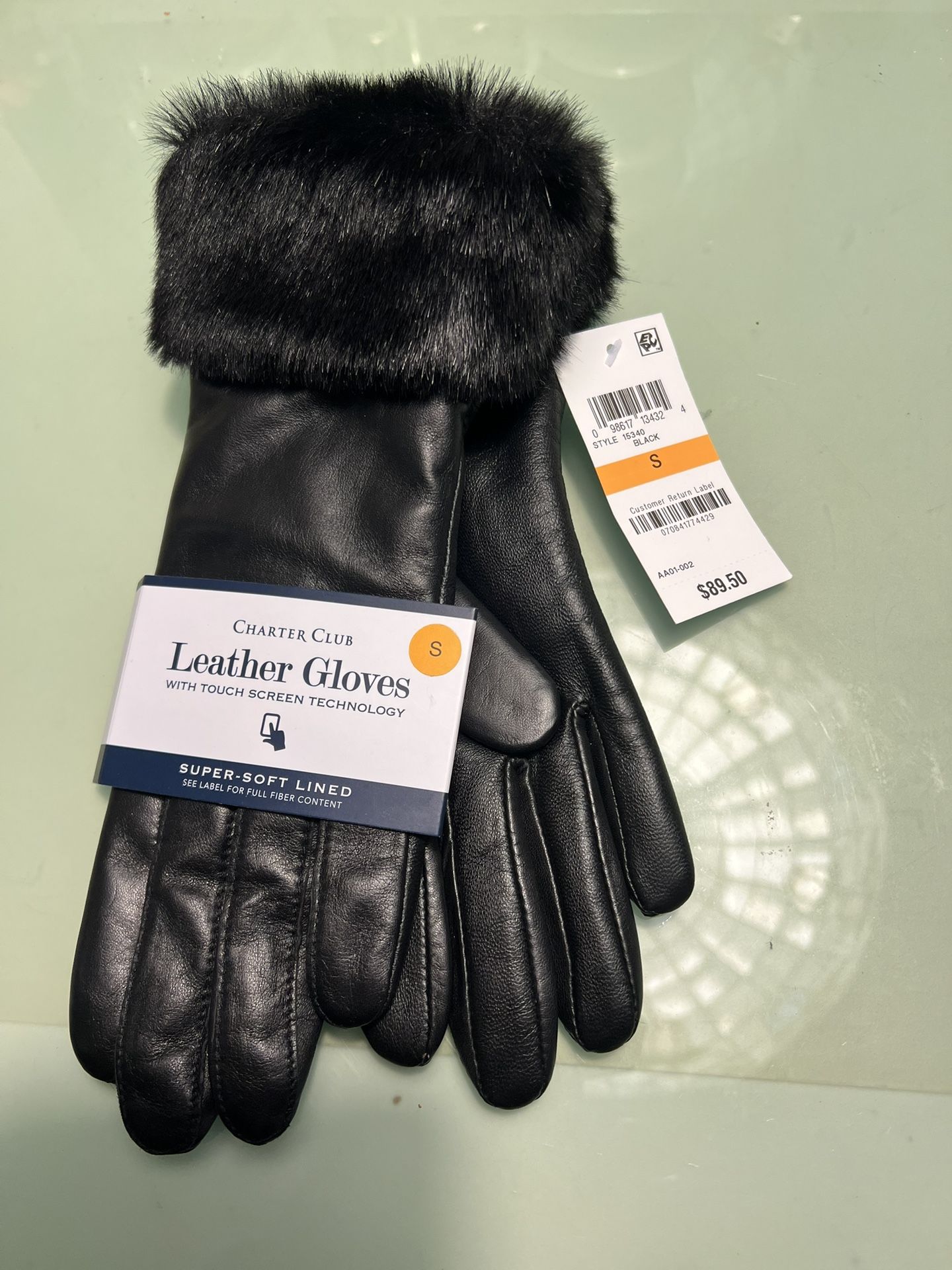 Genuine Leather Gloves. Ladies Size Small. Touch Technology.