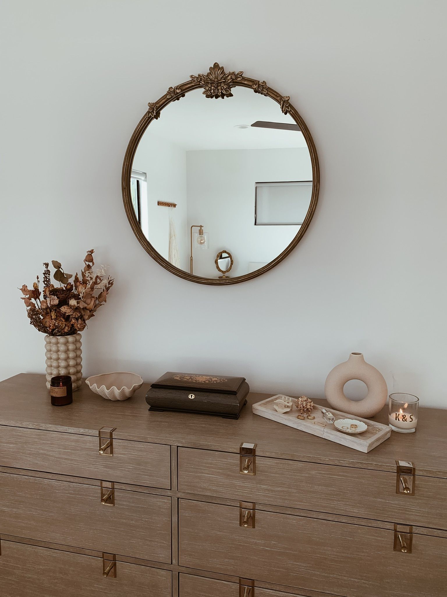 Anthropologie Cecilia Round Mirror In Gold