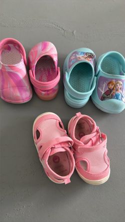 Size 6 toddler shoes
