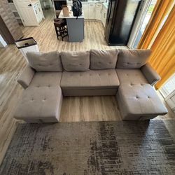 U Shaped Sectional Couch! Good Condition!