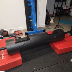 Titan Fitness 10 Inch Strongman Log