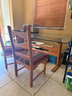 Kitchen table