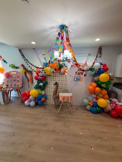 Balloon garland