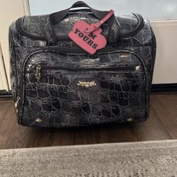 Small Travel Tote With Wheels