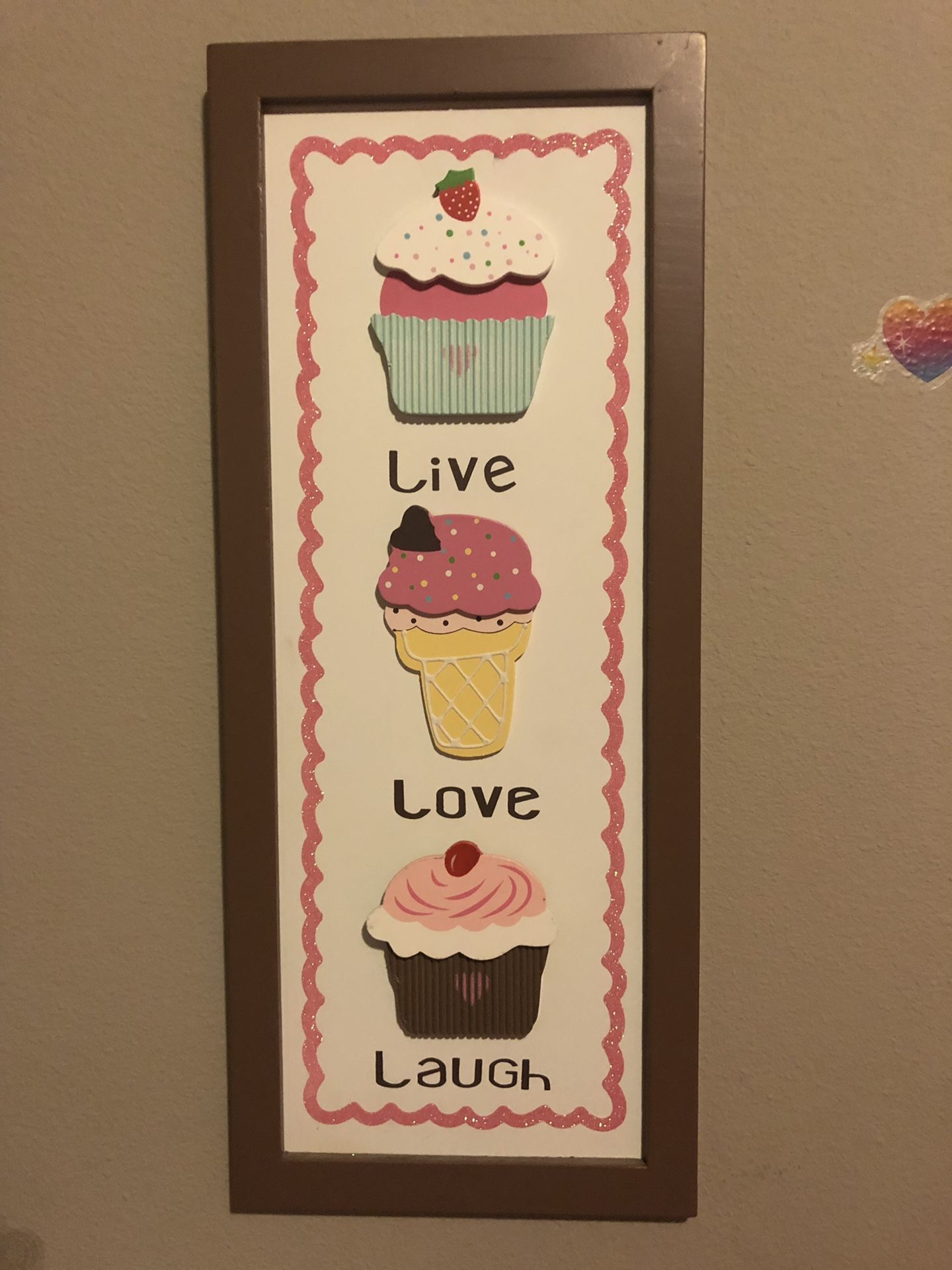 Wooden cupcake wall decor