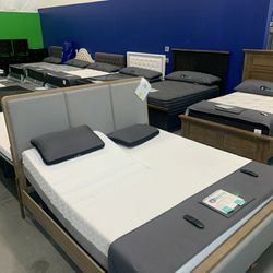 Elevate Your Comfort - Adjustable Beds on Clearance, Limited Time!