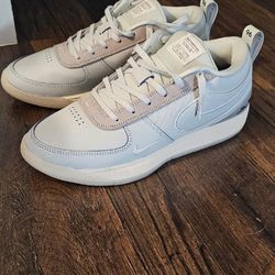 Mens Nike Shoes Size 11