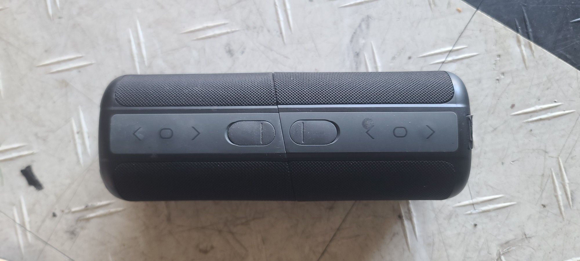 Kove Audio Commuter 2 Bluetooth Split Speaker.