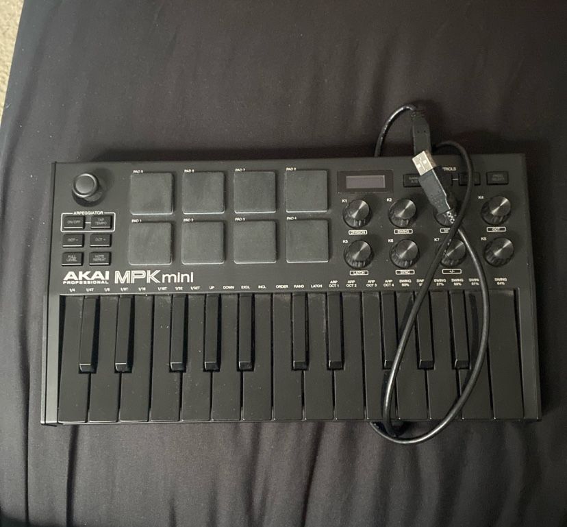 AKAI MPK mini Keyboard