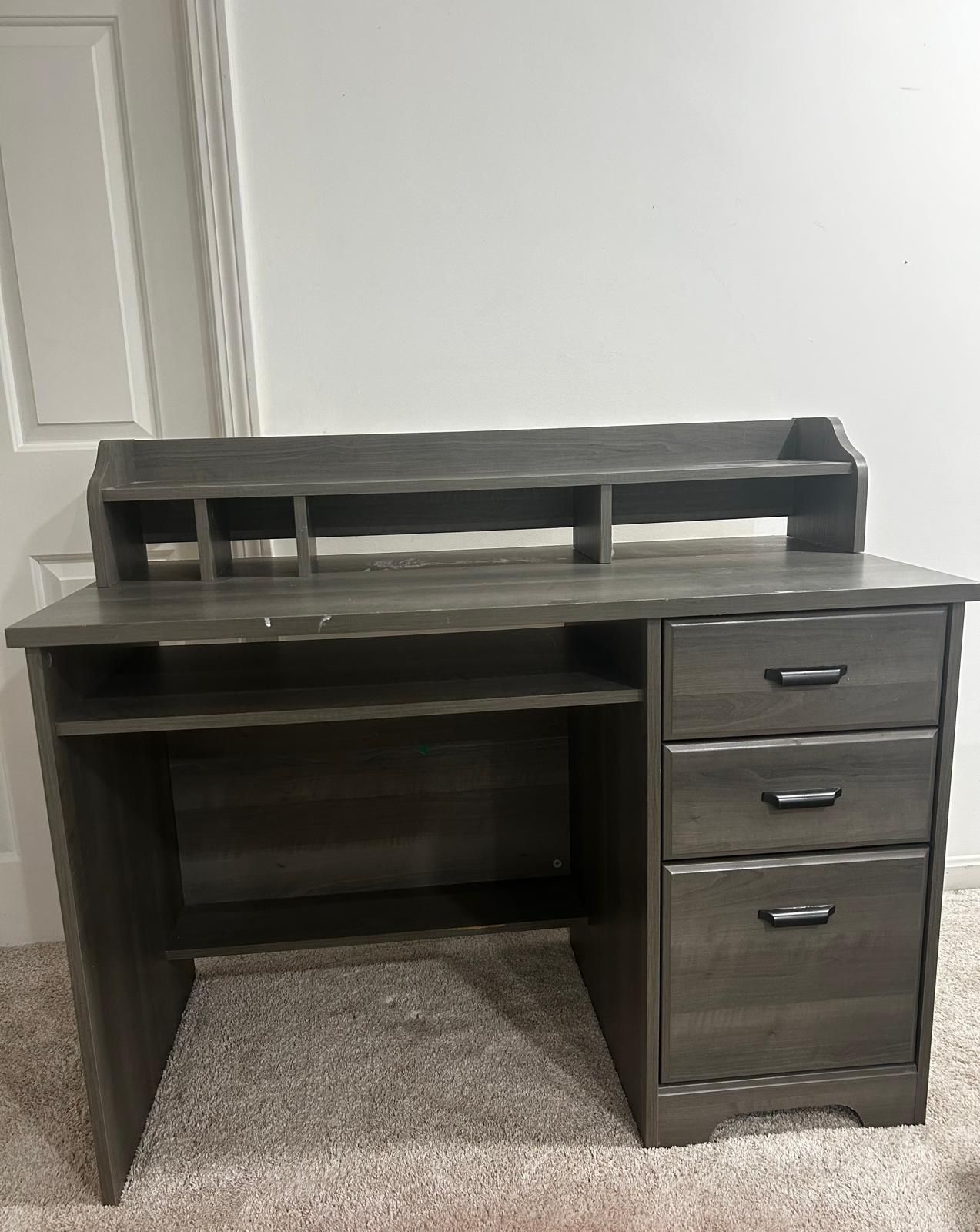 Kids Desk With Hutch