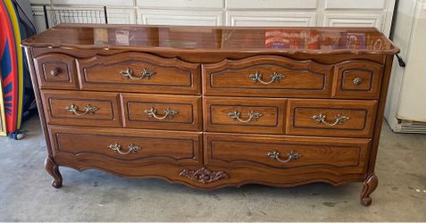 Dresser