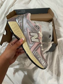 New Balance 1906R Women’s Pink Shoes