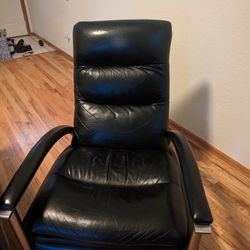 Ethan Allen Real leather Recliner