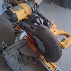 Dewalt saw