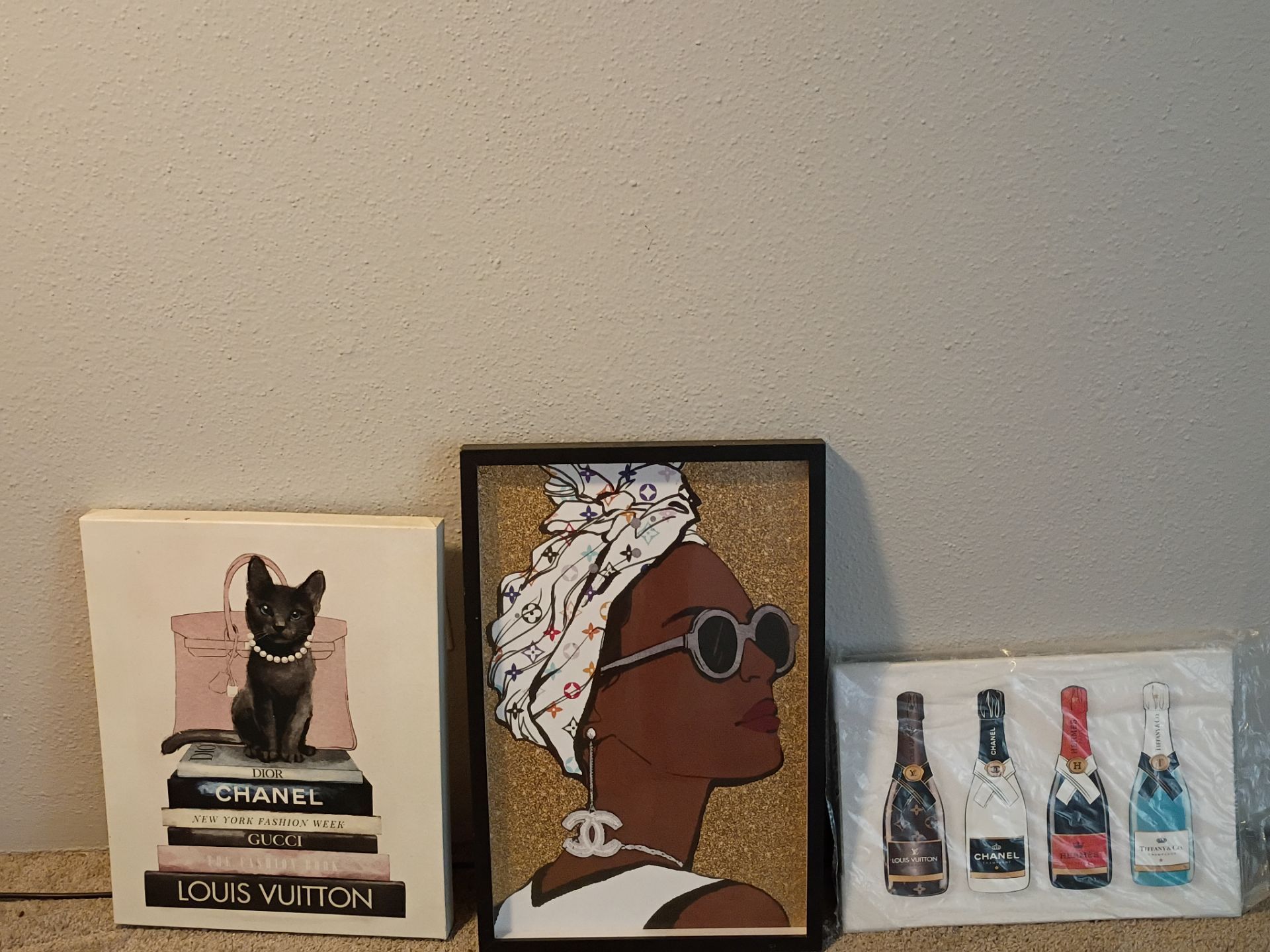 Stupell home decor wall art and other Misc wall art lot- Pickup only