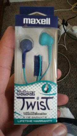 Maxell earbuds with mic
