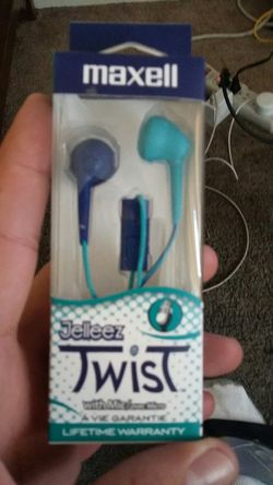 Maxell earbuds with mic
