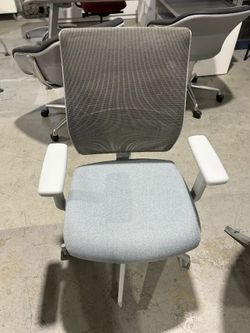 AIS Devens High-Back Task Chair – $500 📦 Florida