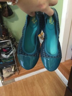 Puma flats