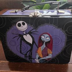 Nightmare before Christmas,  jack and Sally. Tin metal lunch box Disney