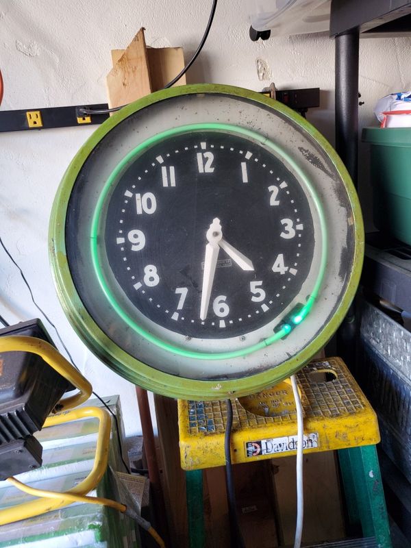 GloDial Neon Clock for Sale in Los Angeles, CA OfferUp