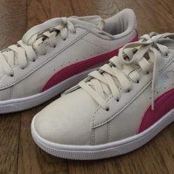 NEW! PUMA SHOES WOMENS 9