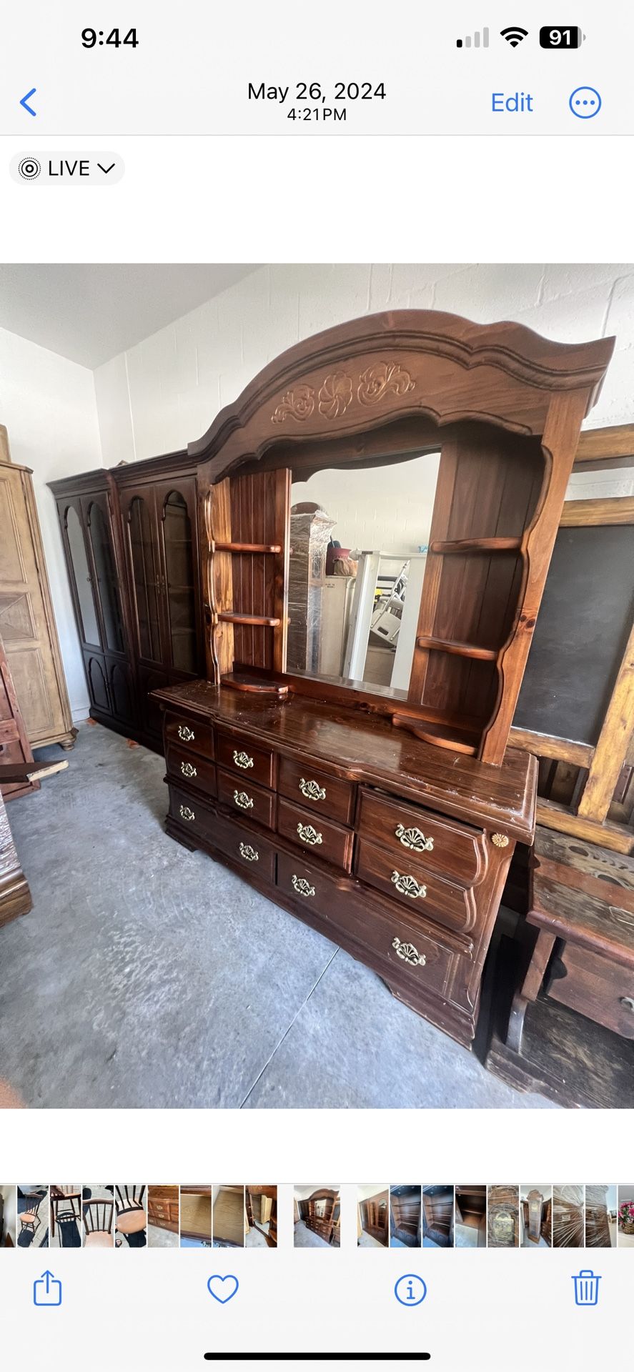 Dresser With Mirror Hutch