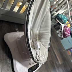 4Moms MamaRoo