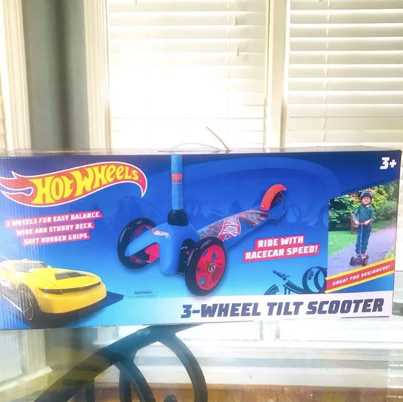 New Sakar Hot Wheels 3 Wheel Tilt Scooter Ride