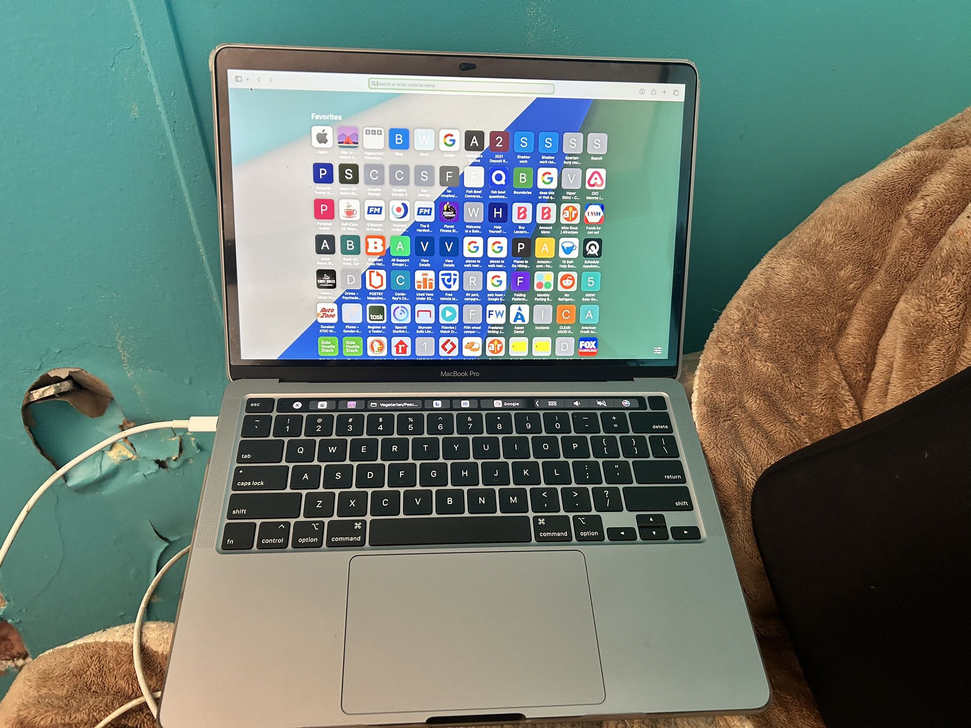 2020 MacBook Pro 13.3in Touchbar
