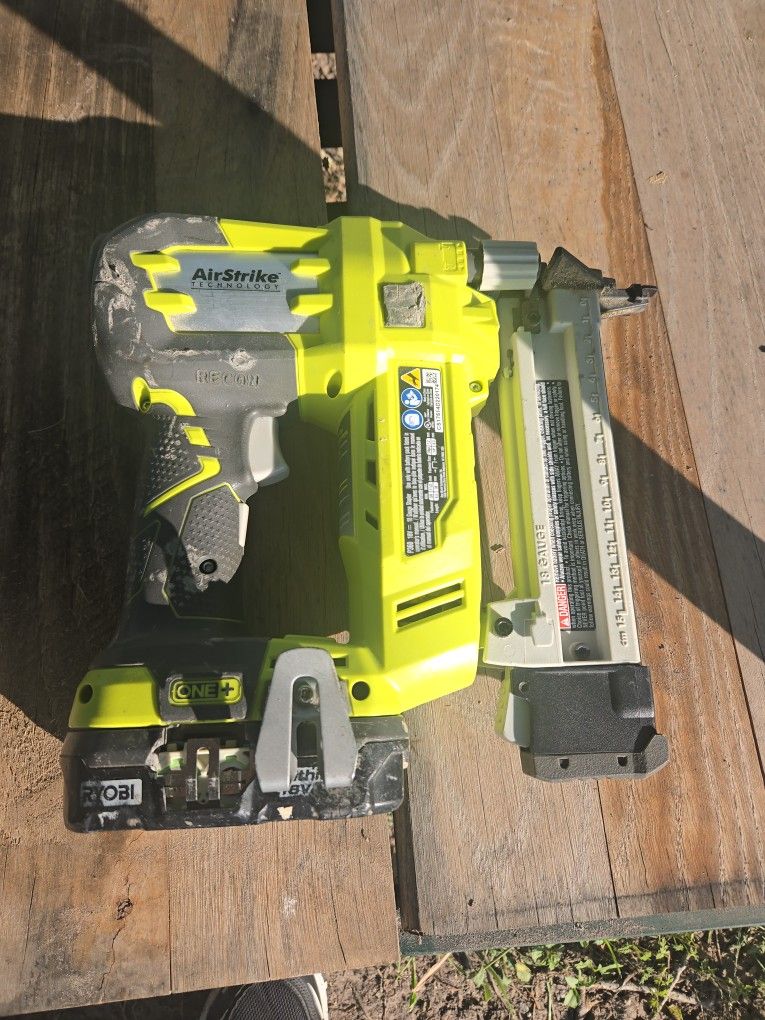Ryobi 18-Volt ONE+ AirStrike 23-Gauge Cordless Pin Nailer P318