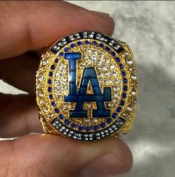 Dodgers ring size 9, 11 or 13 see all pics sold separately SHIPPING AVAILABLE