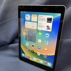 Ipad 5th  generation  32GB  storage  OS 16.7.12 