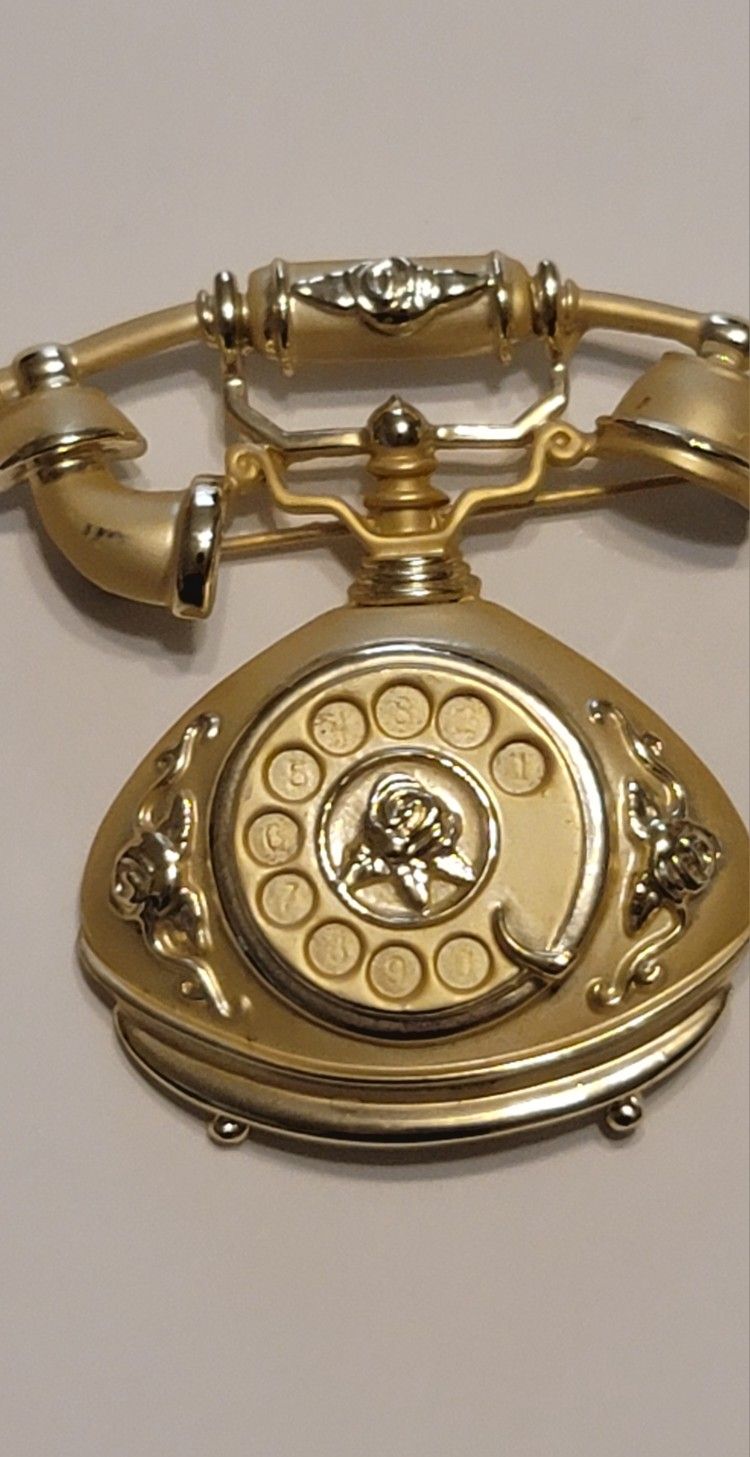 Vintage Gold Tone Rotary Phone Stylish Brooch