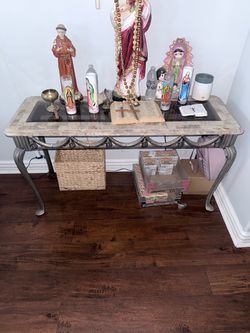 Entryway table