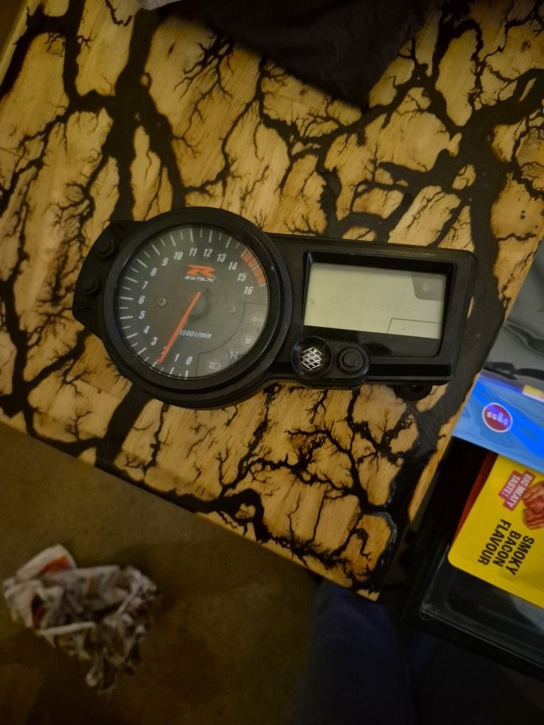 Suzuki GSXR speedometer