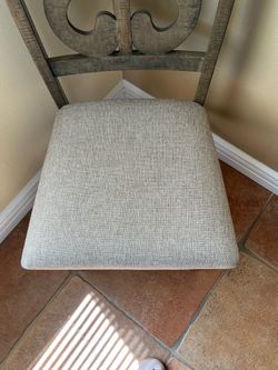 Dining chair