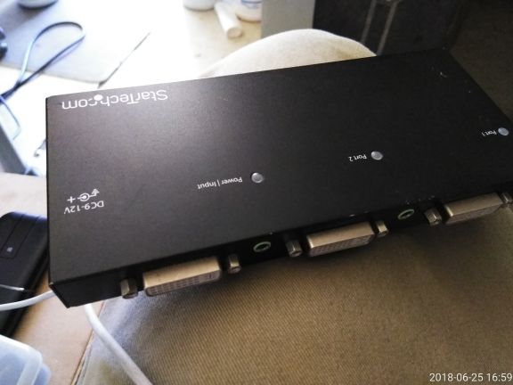 Startech .com 2 port DVI video Spliter with audio model # d6f300tm07 50$