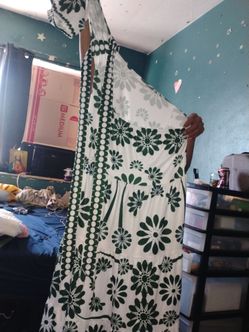 Green dress size medium