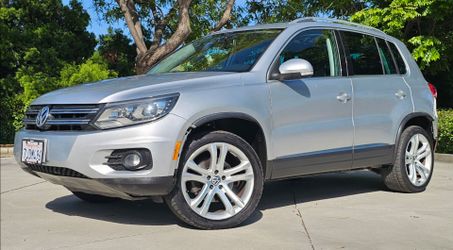 2012 VOLSWAGEN TIGUAN