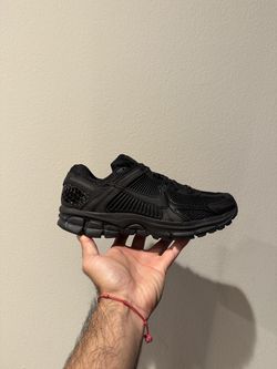 Nike Vomero 5 Men’s Size 8 (NEW)
