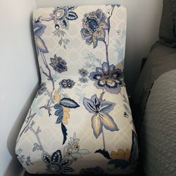 Armless Accent Chair 