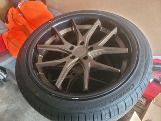 Staggered Ferada 20's And Brand New Tires