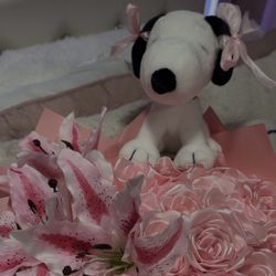 pink bow snoopy bouquet 50 ct