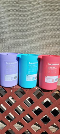 New Tupperware 1 Gallon Pitchers $40.00 Each Cash And Pick-up Only Bilingual Hablo Español 
