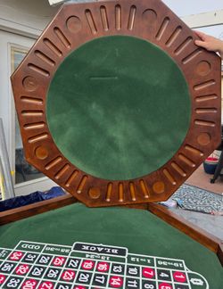 Poker table